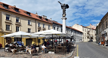 Bronzeengel für den Frieden